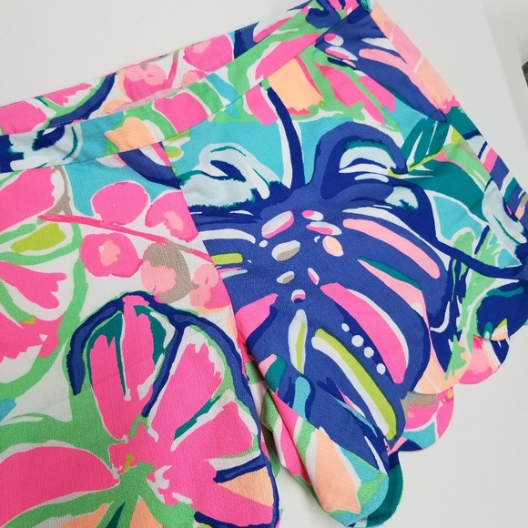 Lilly Pulitzer Pants - Lilly Pulitzler Magnolia Exotic Garden Shorts